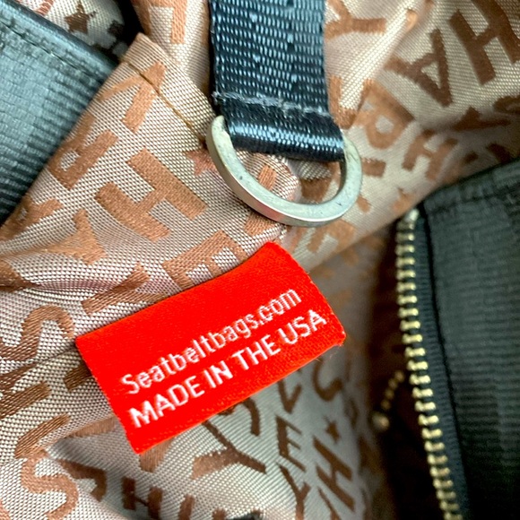 HARVEYS⭐️The Original Seatbeltbag⭐️CLASSIC🖤BLACK🖤CARRIAGE RING HOBO BAG🌟EUC🌟 - Picture 15 of 17